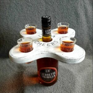 Shot-glaasjes houder landelijke stijl met gegraveerde shot-glaasjes